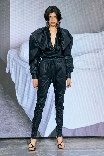 Look 63